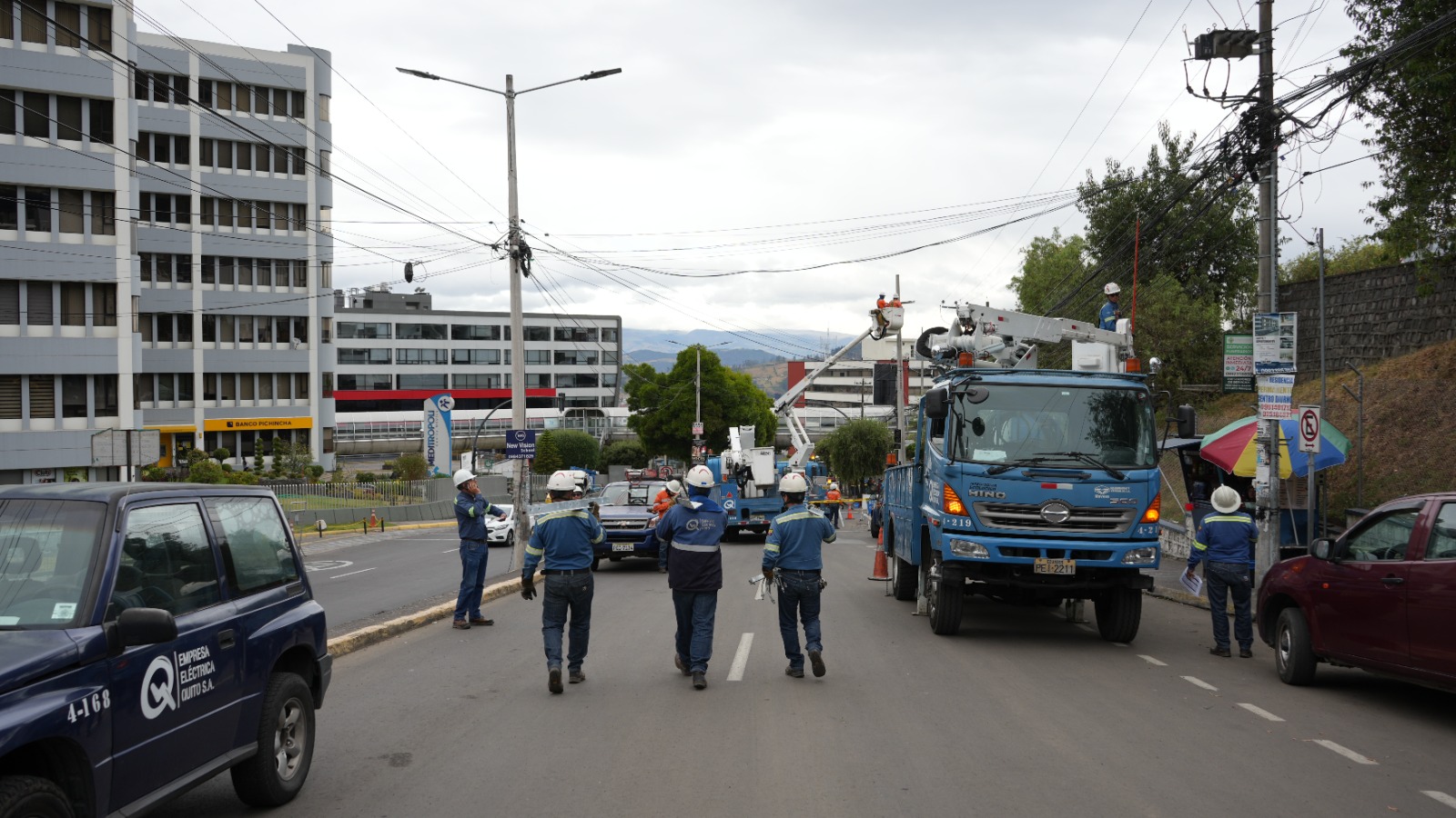 Remodelación de las redes de medio voltaje en la Mariana de Jesús